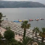 Ξενοδοχείο Flamingo 3*