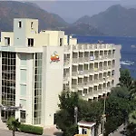 Ξενοδοχείο Flamingo Μαρμαρίς