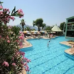 Ξενοδοχείο Flamingo Μαρμαρίς