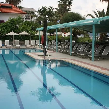 Flamingo 3* 말마리스