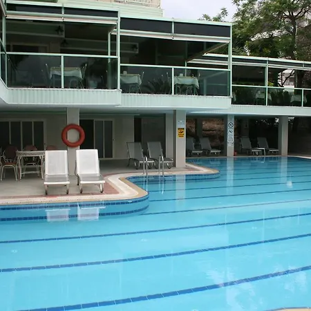 Flamingo Hotel 3*