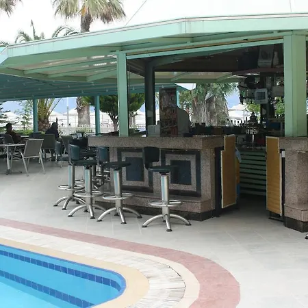 Flamingo 3* Μαρμαρίς