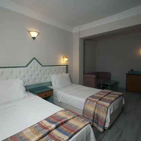 Flamingo Hotel 3*