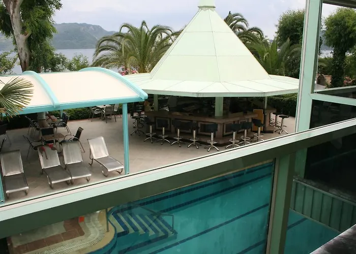 מלון Flamingo מרמריס