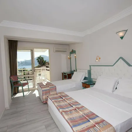 Flamingo マルマリス